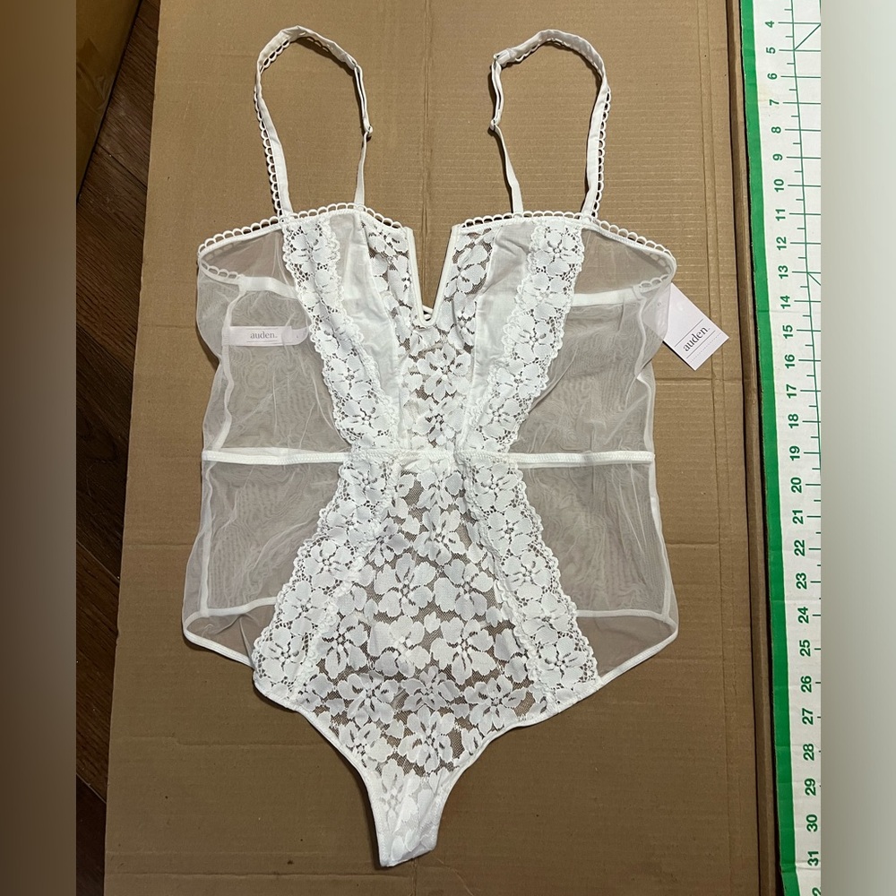 NWT White Mesh & lace lingerie one piece bodysuit wedding date night sleepwear